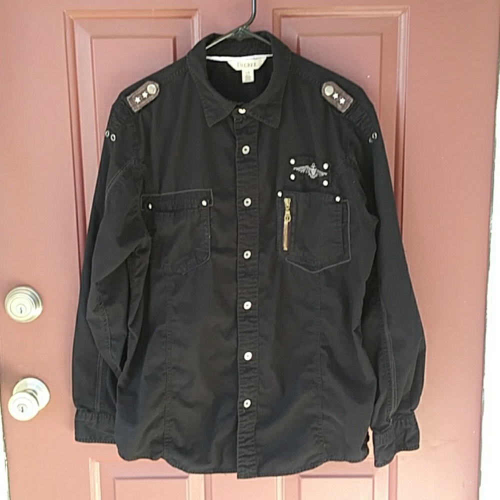 Decree Button Down